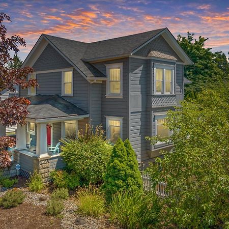 Beautiful, Historic Home, Heart Of Mcminnville. Exterior photo